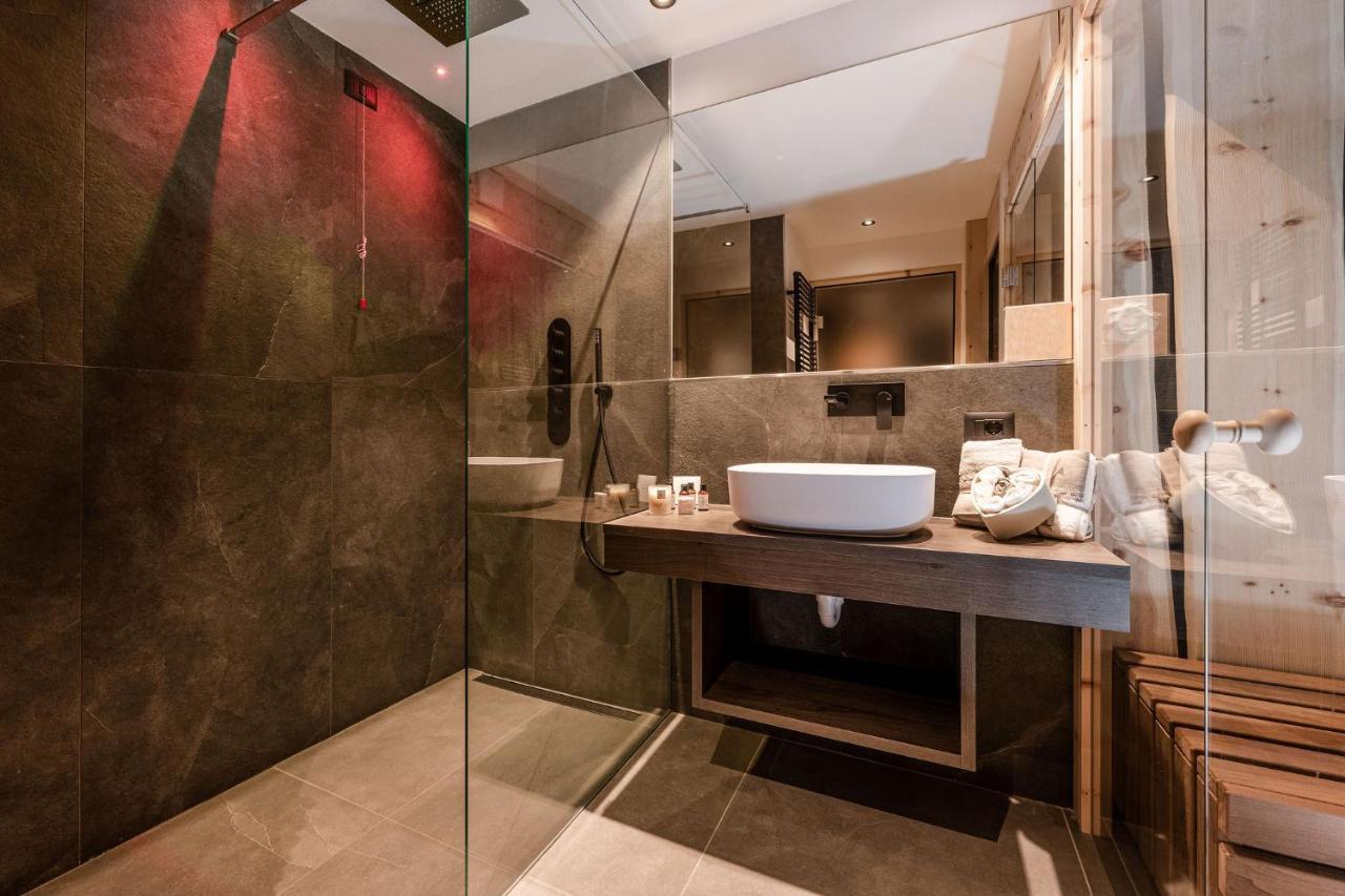 Nidaris - Luxury Private Spa Suites มาเล ภายนอก รูปภาพ
