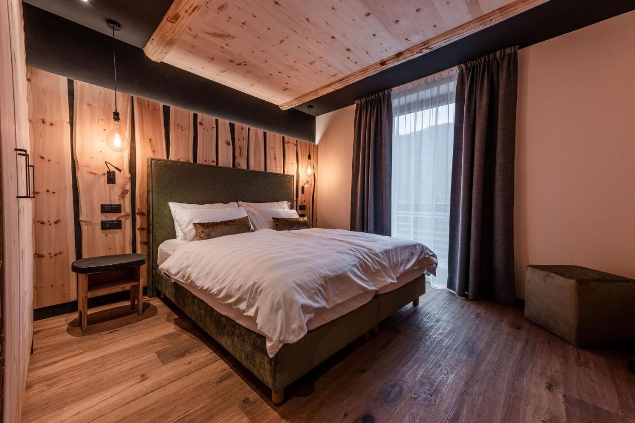 Nidaris - Luxury Private Spa Suites มาเล ภายนอก รูปภาพ