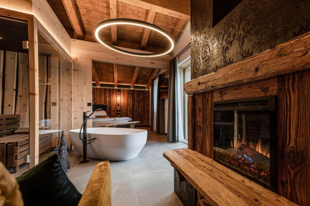 Nidaris - Luxury Private Spa Suites มาเล ภายนอก รูปภาพ